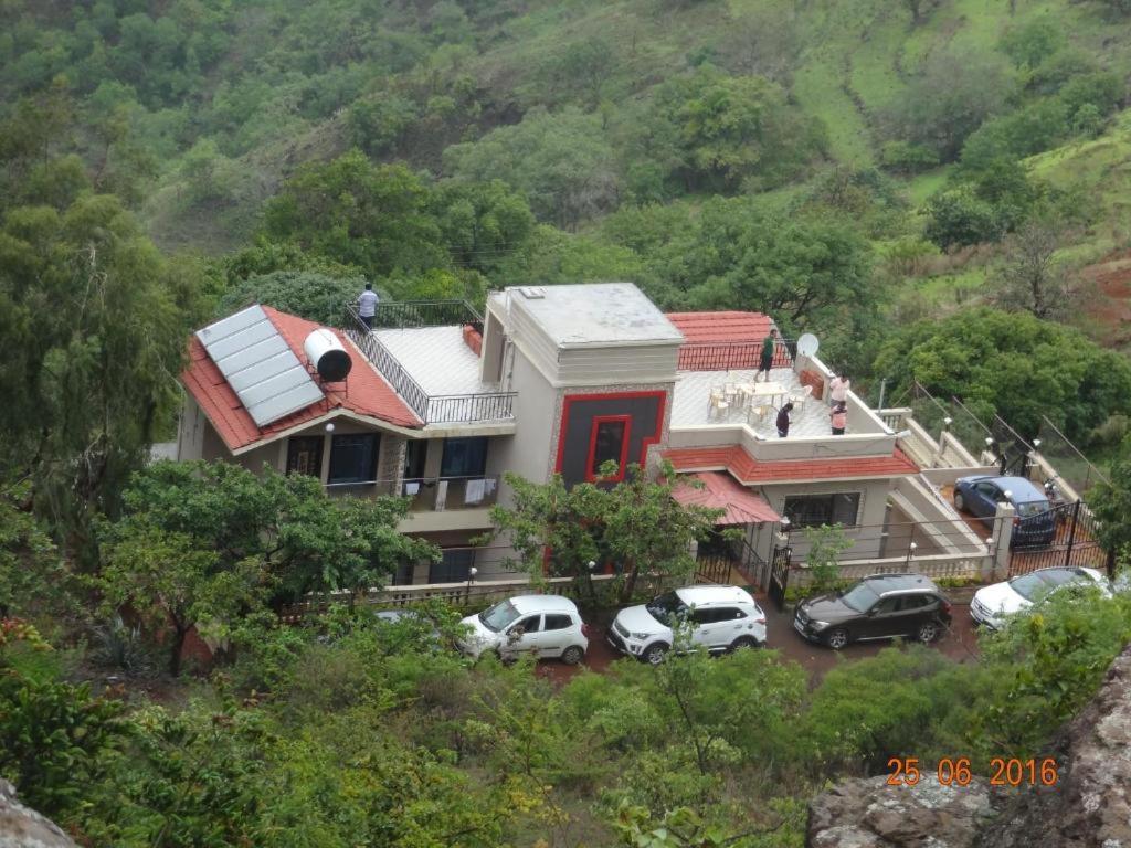 Malhar Bungalow 潘奇加尼 外观 照片