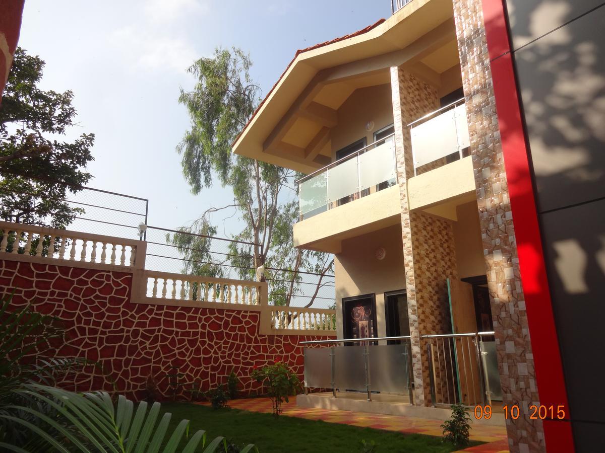 Malhar Bungalow 潘奇加尼 外观 照片