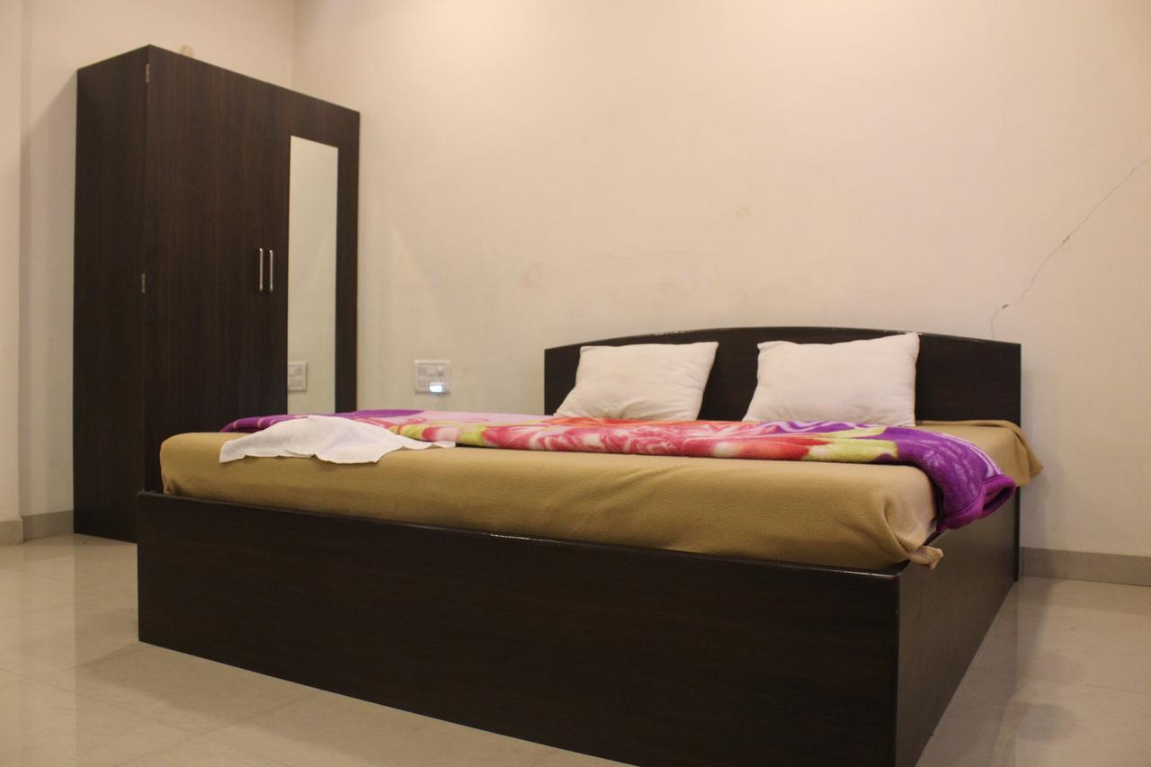 Malhar Bungalow 潘奇加尼 外观 照片