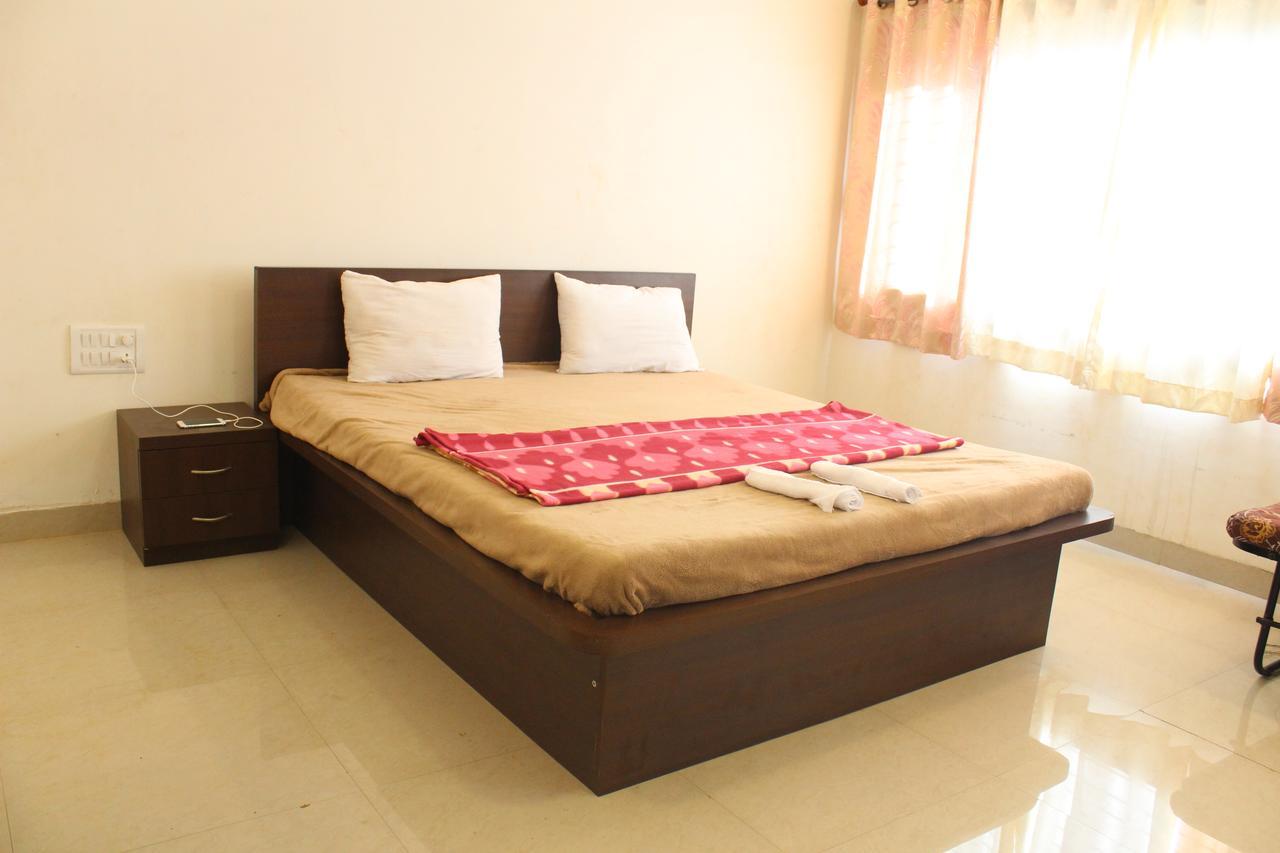Malhar Bungalow 潘奇加尼 外观 照片