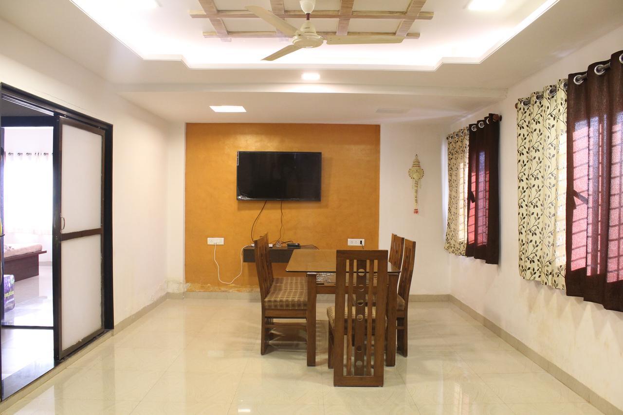 Malhar Bungalow 潘奇加尼 外观 照片