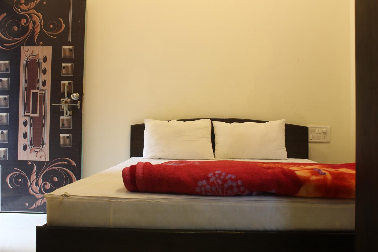 Malhar Bungalow 潘奇加尼 外观 照片