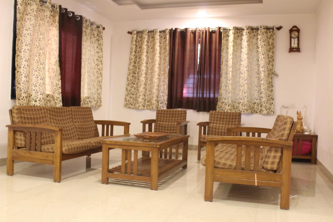 Malhar Bungalow 潘奇加尼 外观 照片
