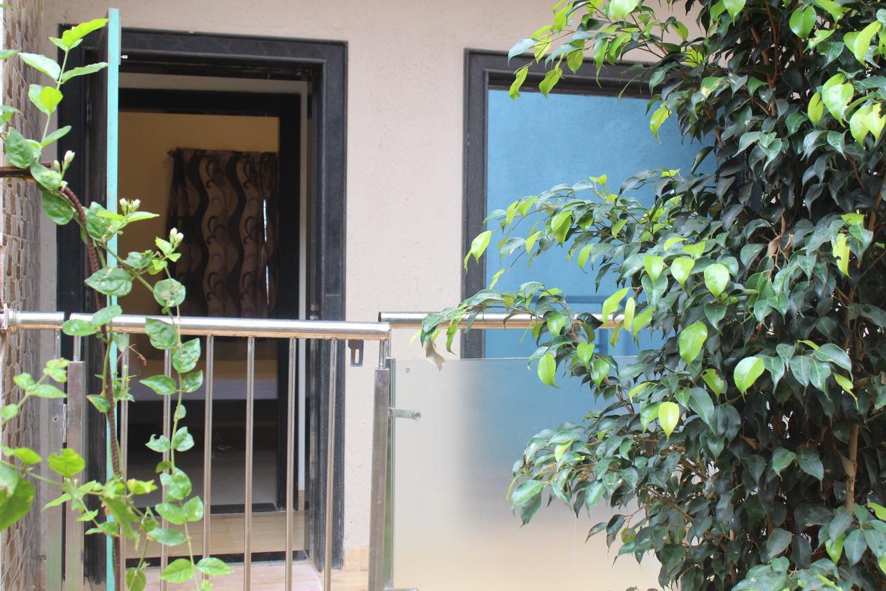Malhar Bungalow 潘奇加尼 外观 照片